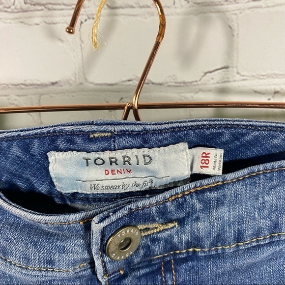 Torrid Distressed Skinny Stretch Jeans 18R - Picture 10 of 11